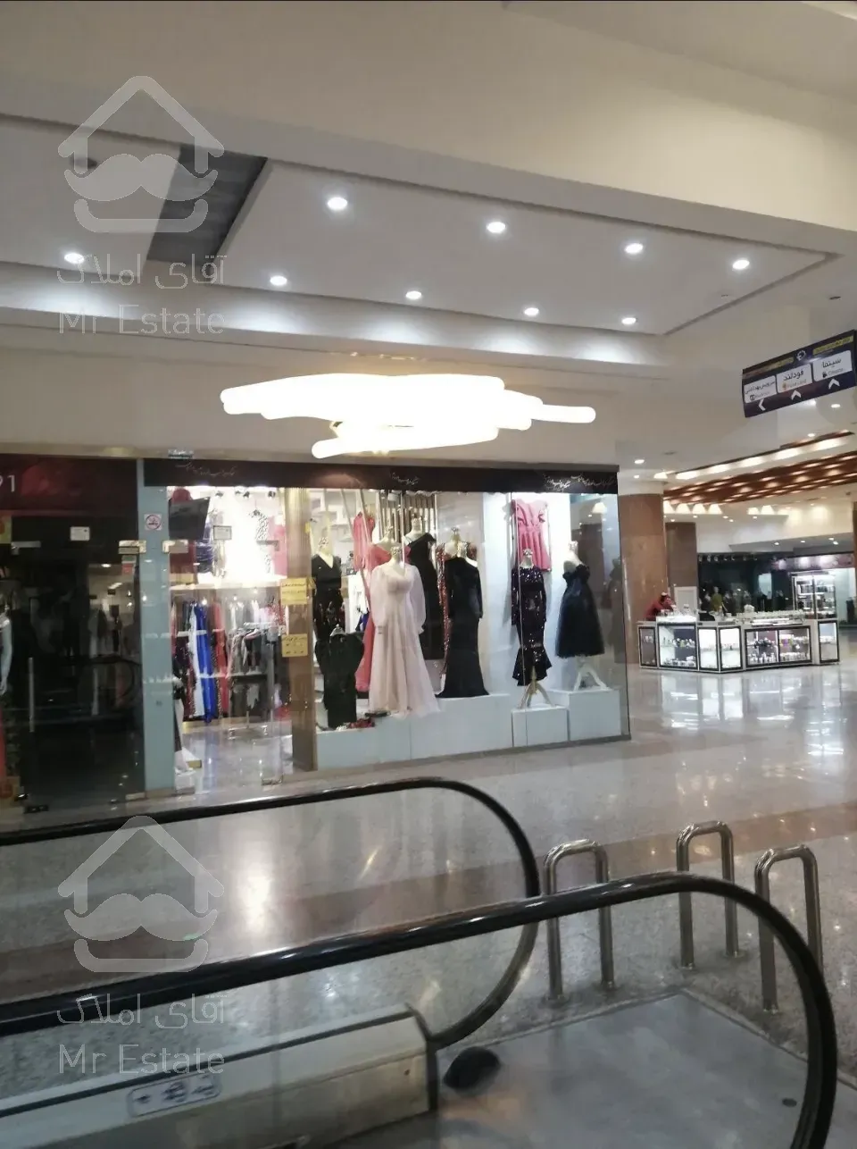 خرید و فروش تجاری ۹۳ متر مغازه پاساژ خلیج فارس شیراز