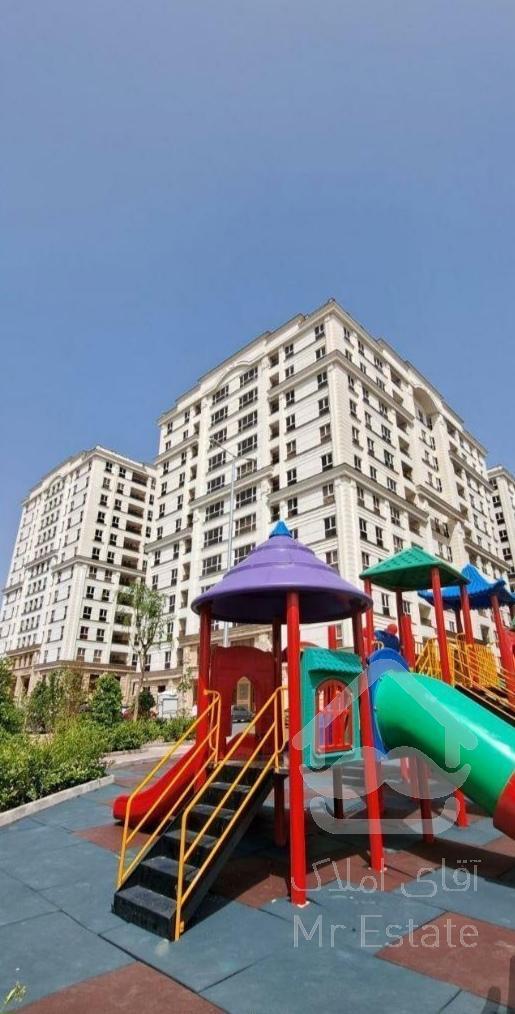 برج مجلل رونیکاپالاس دیپلمات نشین