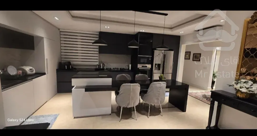 واحد ۱۲۰ متر نوساز ۲ خواب بزگ پارکینگ انباری بالکن