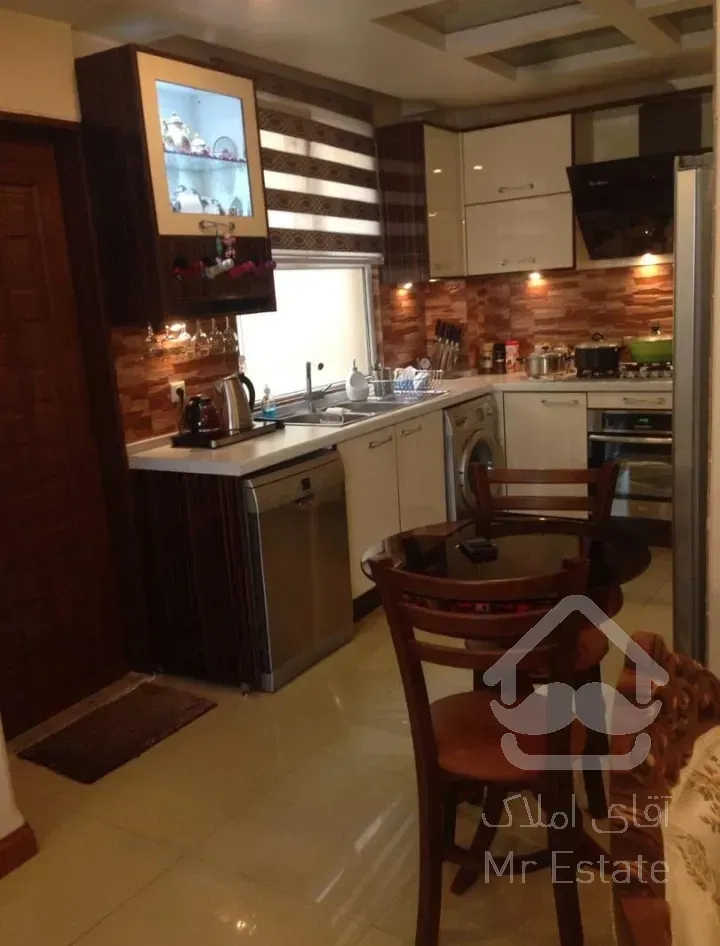 فروش 100 متری دولت