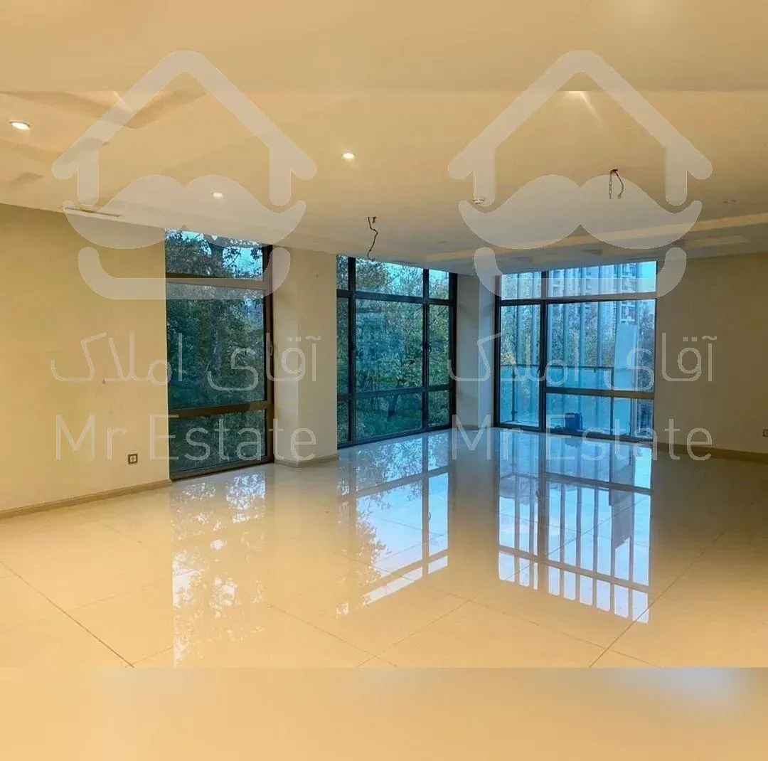 130 متر در تاپ لوکیشن دیباجی جنوبی