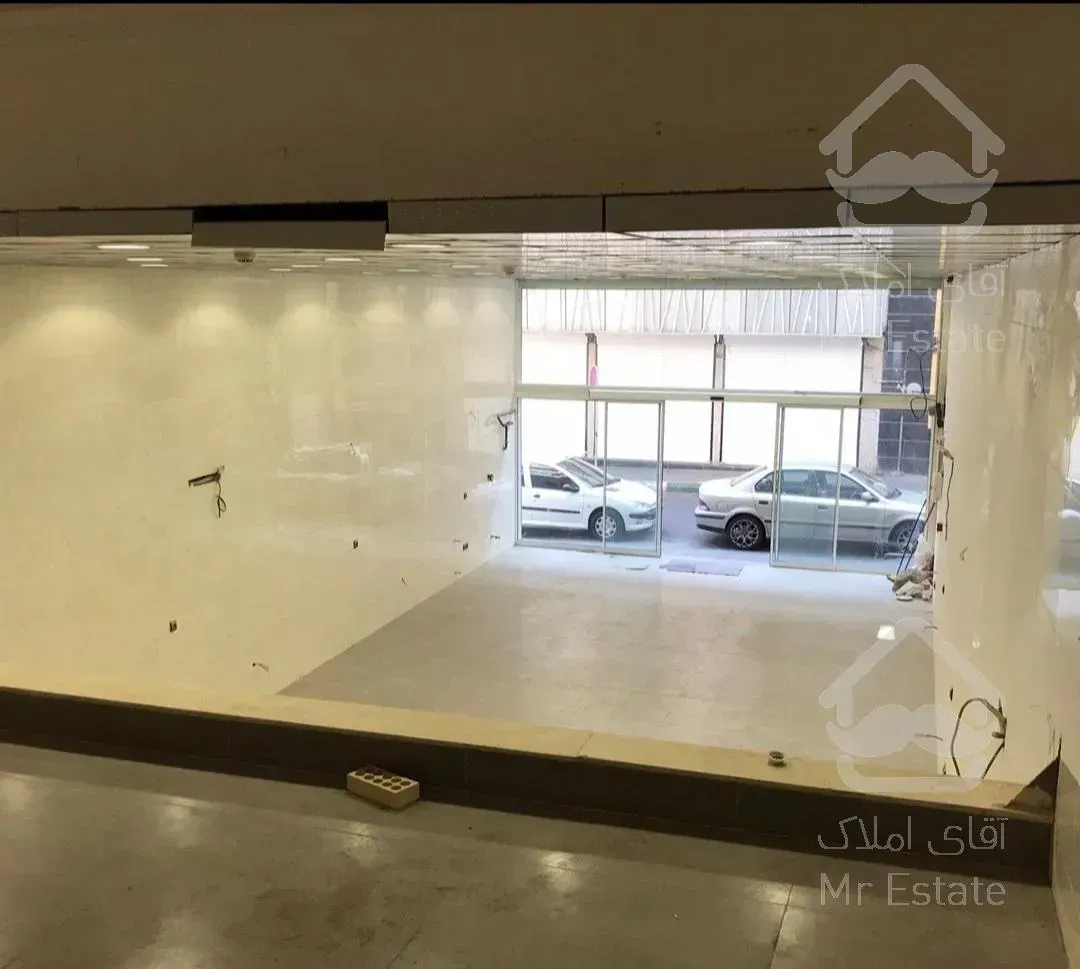 700 متر / بر خیابان دولت