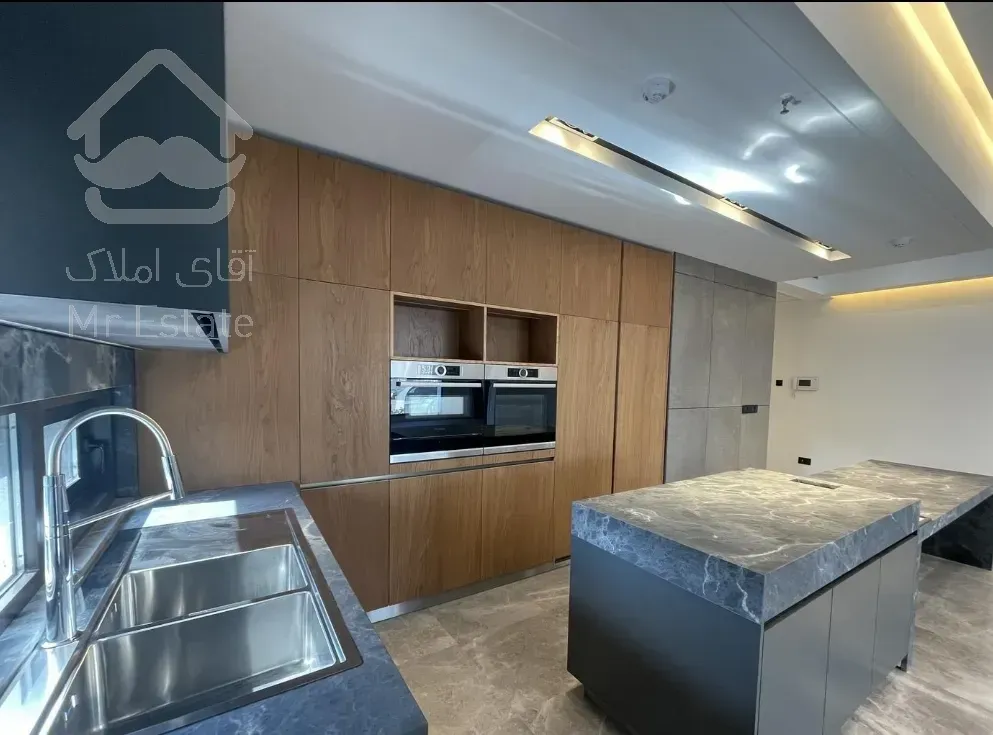 فروش 210 متری نیاوران