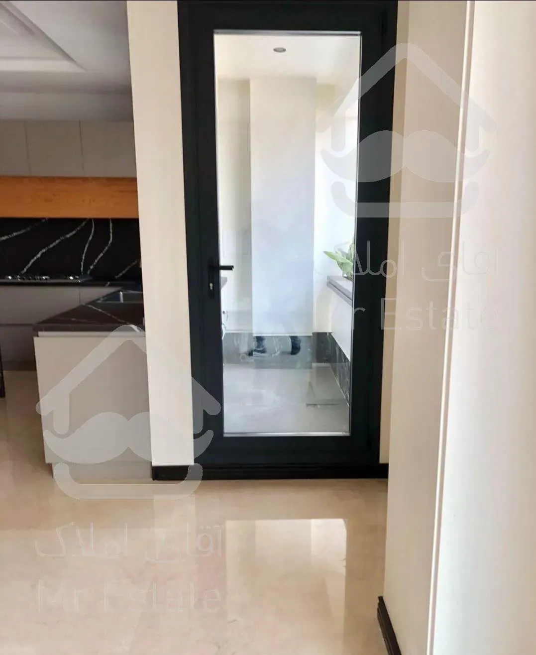 170 متری درقبا طبقه اول