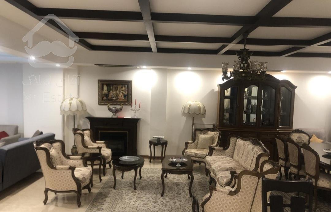 آپارتمان ۱۵۰‌متری برای اجاره در فرمانیه