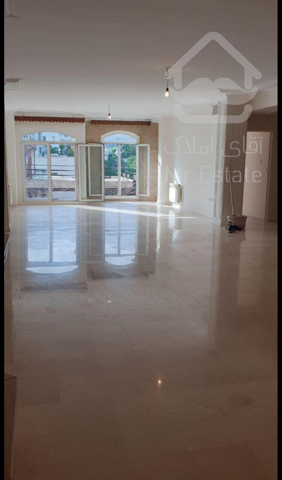 آپارتمان ۱۹۰ متری برای فروش در ولنجک