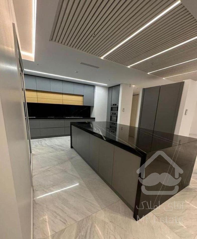 آپارتمان ۳۴۷ متری برای فروش در نیاوران