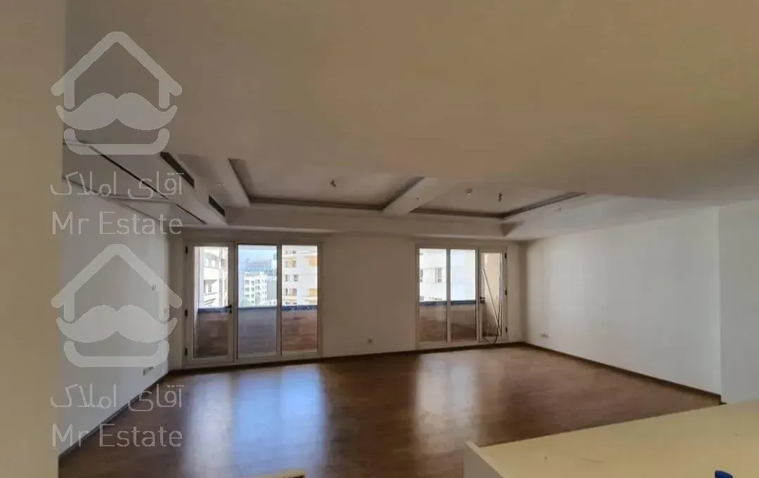 آپارتمان ۲۹۰ متری برای فروش در نیاوران