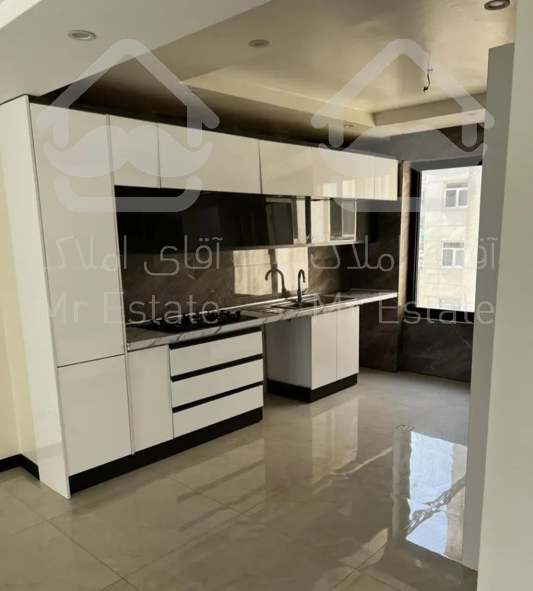 آپارتمان ۱۸۵ متری برای اجاره در آجودانیه