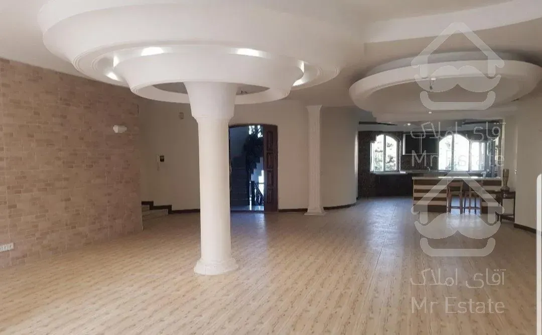 آپارتمان ۲۴۰‌متری‌ برای اجاره در الهیه