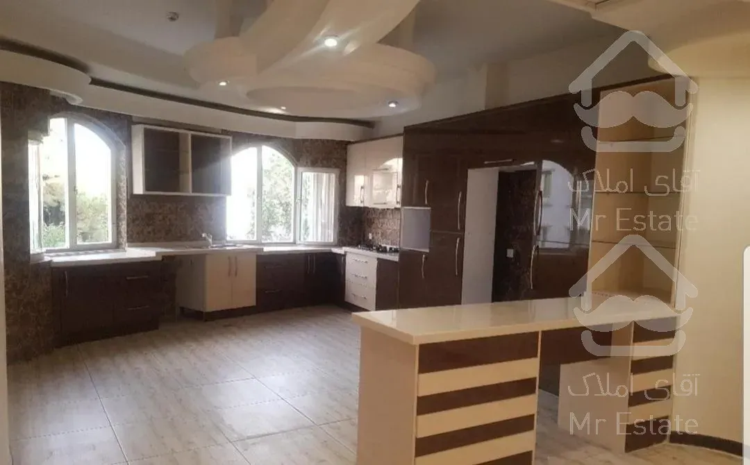 آپارتمان ۲۴۰‌متری‌ برای اجاره در الهیه