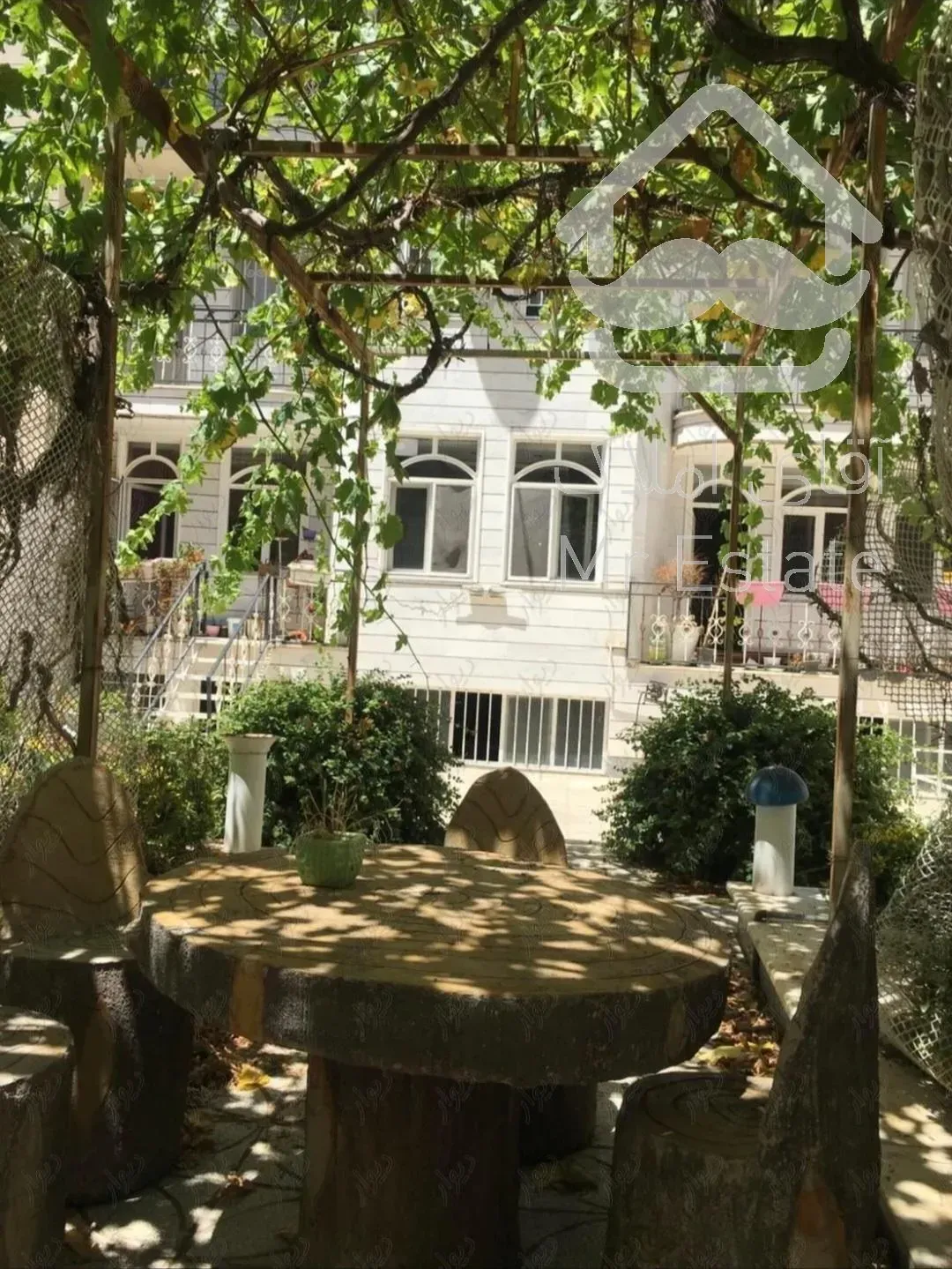 رهن ، اجاره آپارتمان ۱۸۵ متری ، ۳ خواب ( شهرک راه‌آهن )