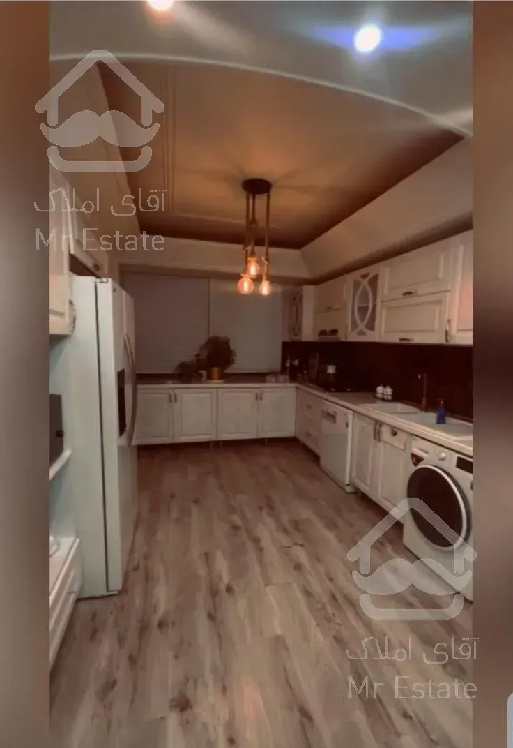 شهرک غرب ۱۳۰متر ۳خواب نوسازی شده