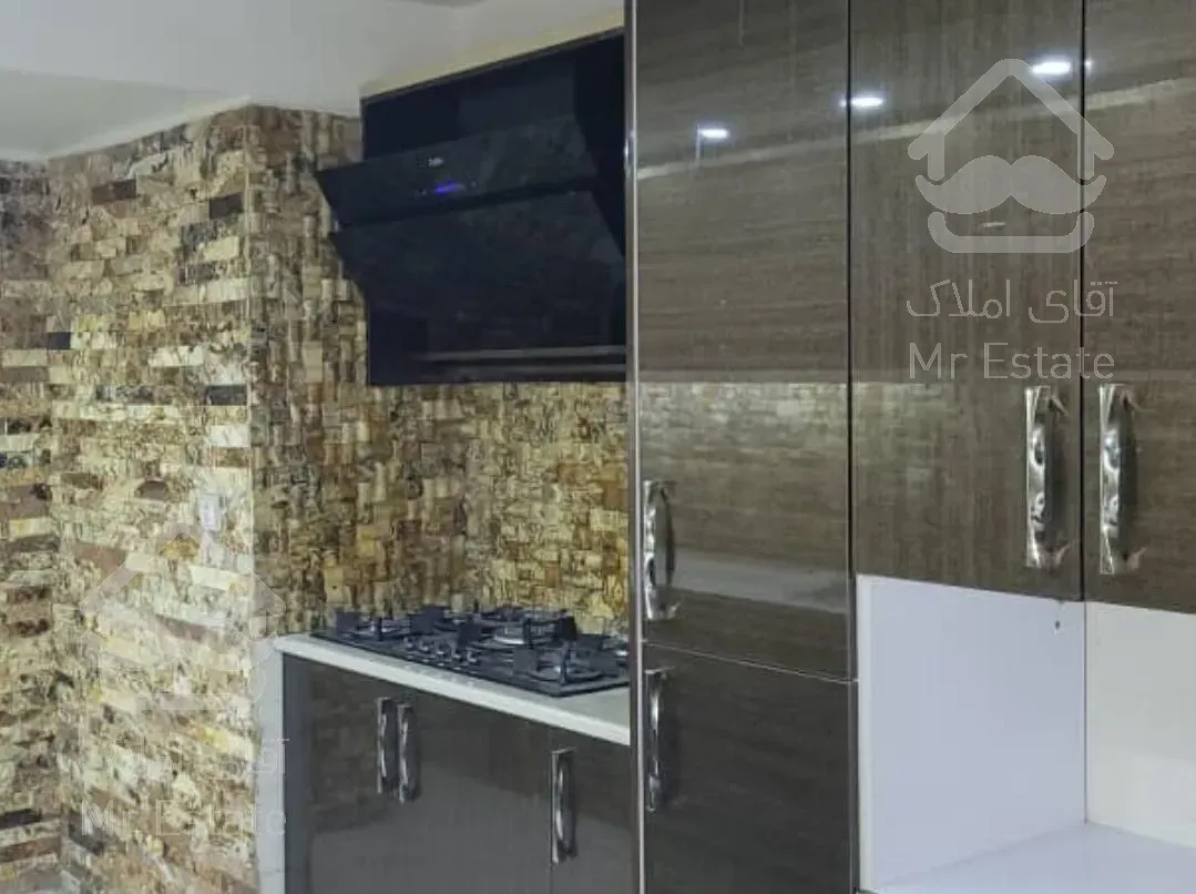 ۱۱۵ متر آپارتمان مسکونی برج همت یاس دریاچه