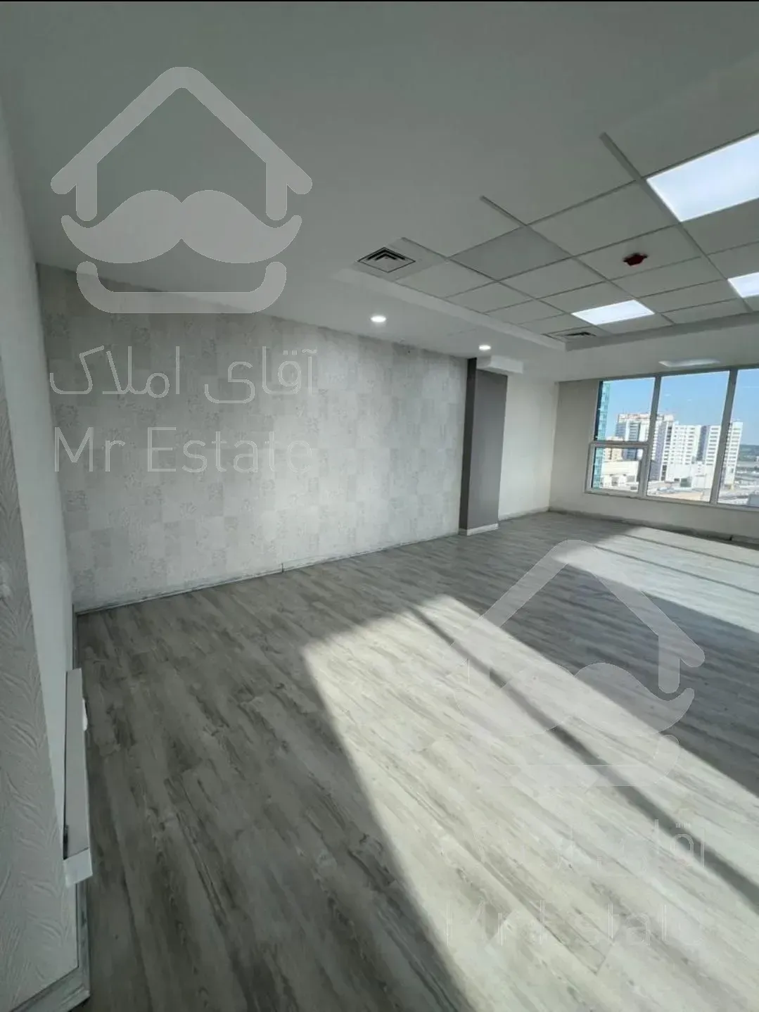 اجاره ۱۰۷ متر آپارتمان اداری مجتمع کنتراست مال دریاچه