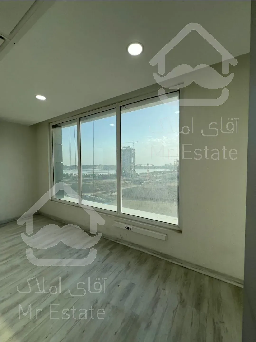اجاره ۱۰۷ متر آپارتمان اداری مجتمع کنتراست مال دریاچه