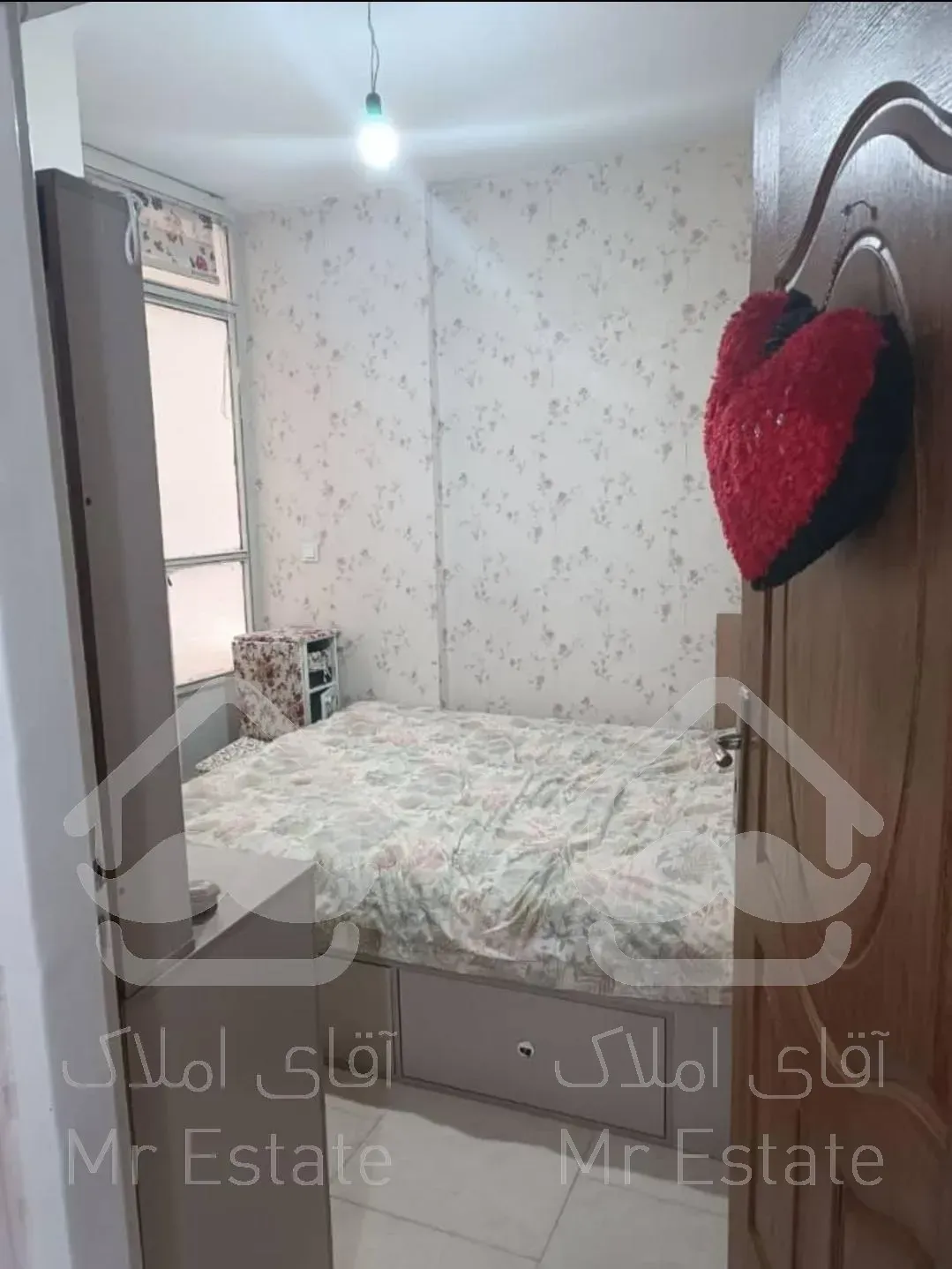 ۸۲ متر آپارتمان شخصی ساز شهرک راه آهن قائم