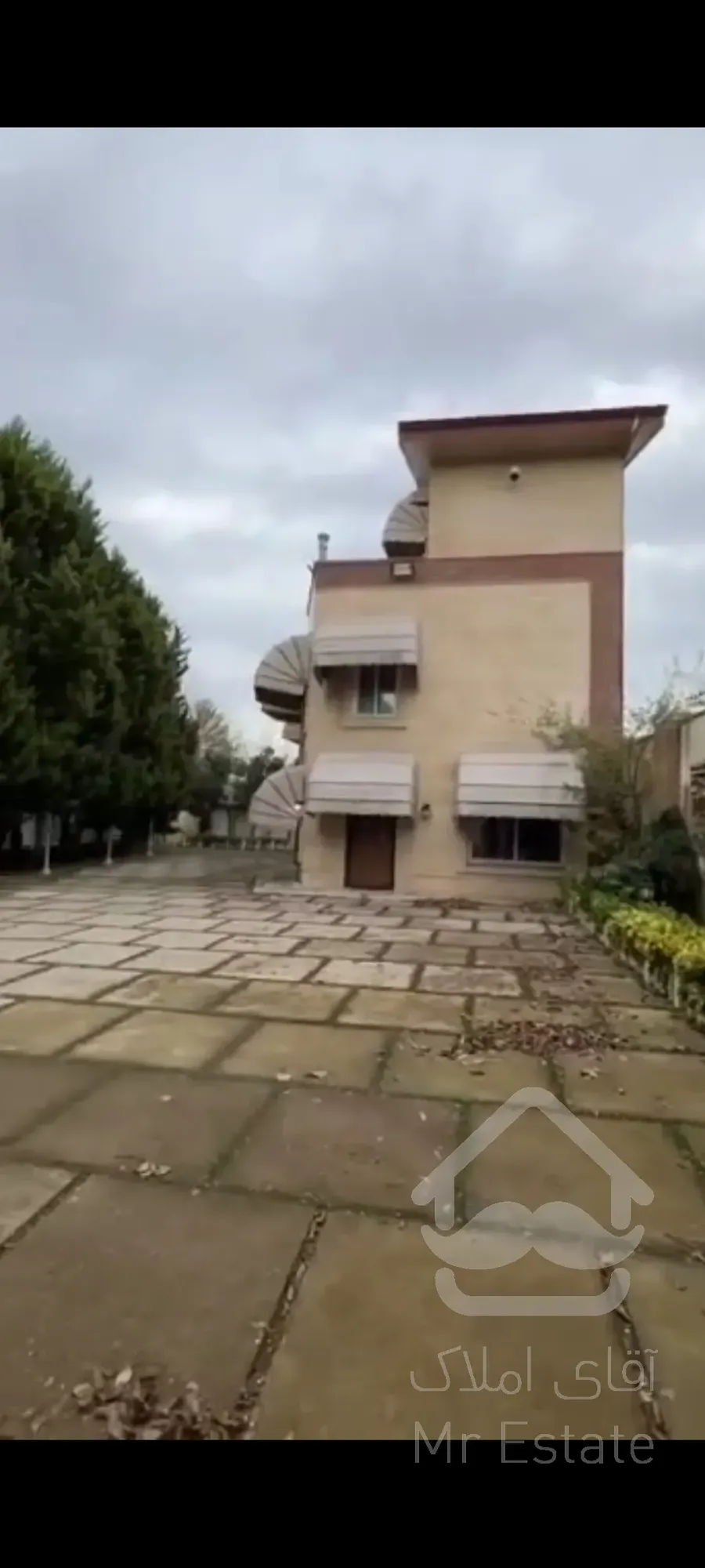 ویلا کنار دریا ۳ طبقه