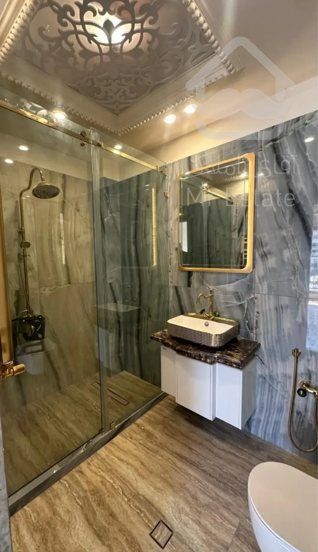 گلسنگ نیاوران ،250متر3خواب نوساز 3پارکینگ