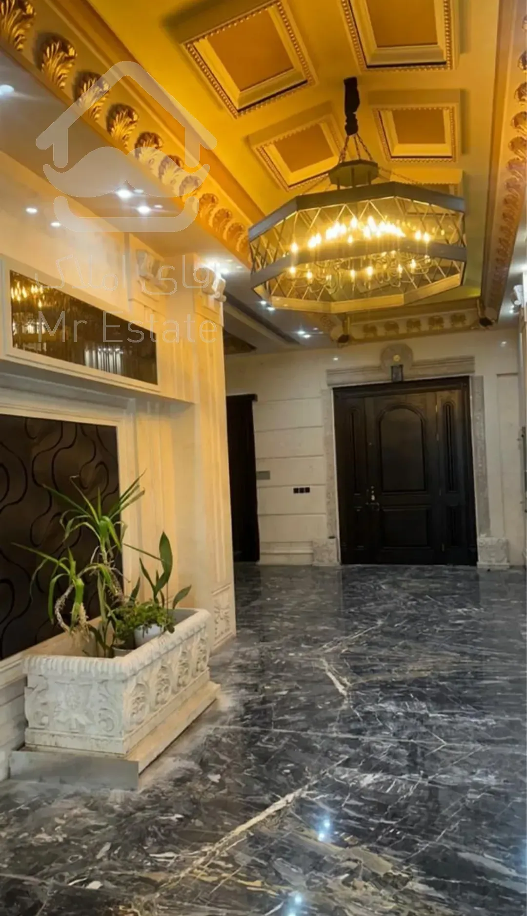 گلسنگ نیاوران ،250متر3خواب نوساز 3پارکینگ