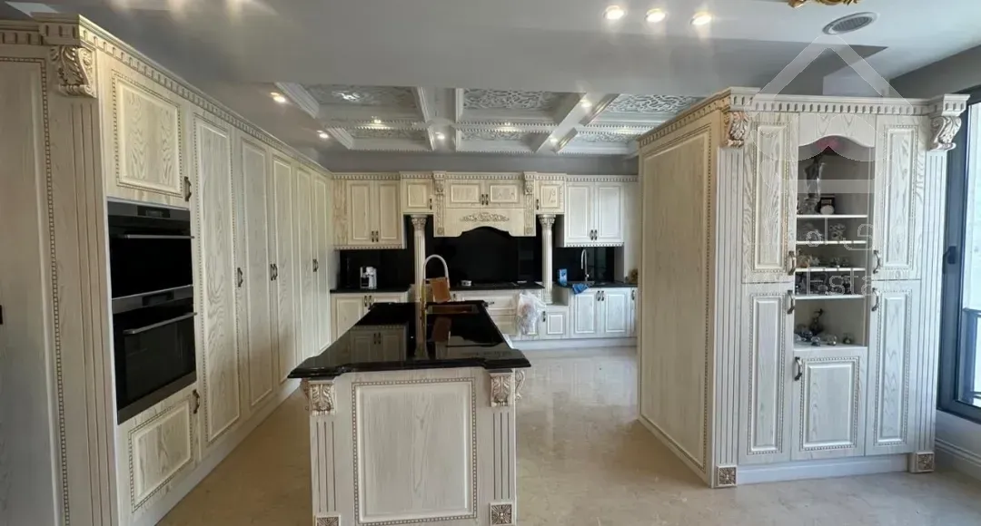 گلسنگ نیاوران ،250متر3خواب نوساز 3پارکینگ