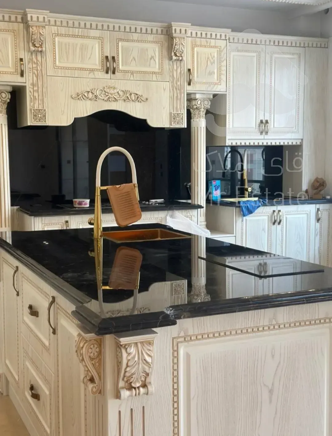 گلسنگ نیاوران ،250متر3خواب نوساز 3پارکینگ