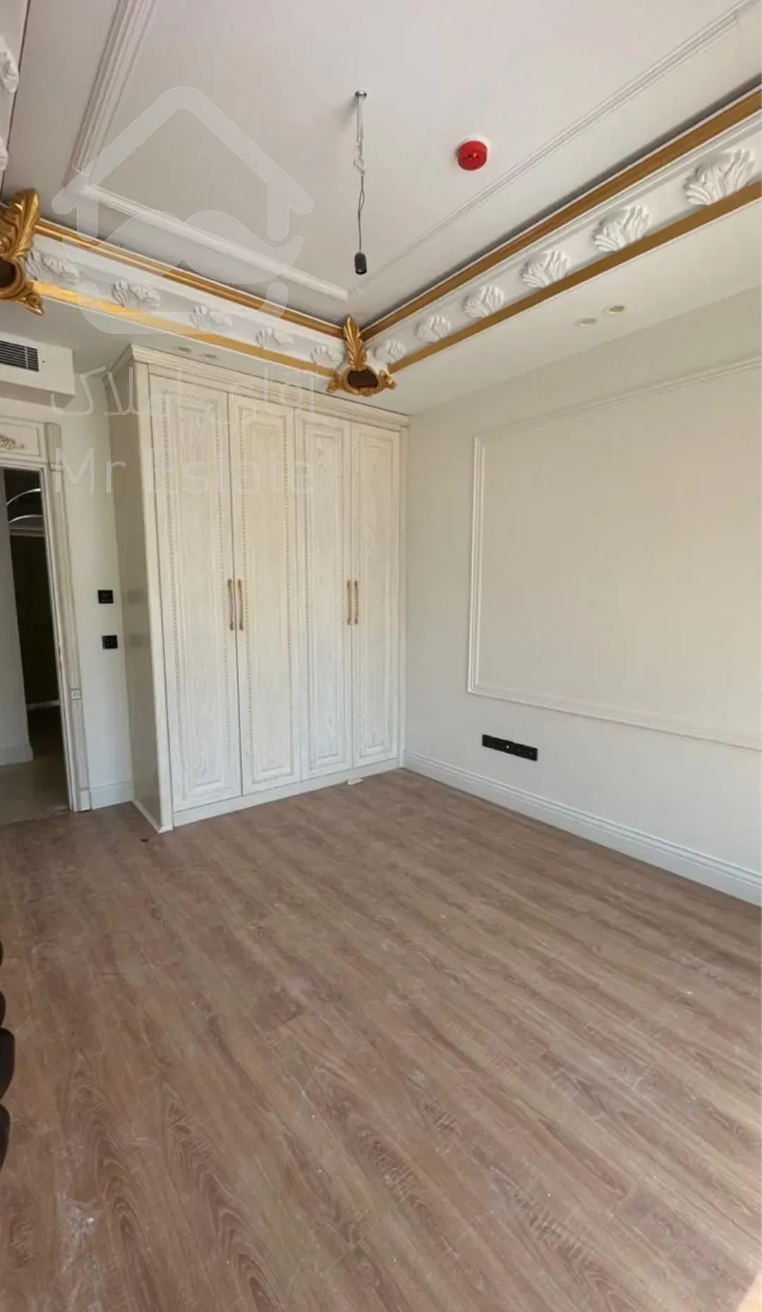 گلسنگ نیاوران ،250متر3خواب نوساز 3پارکینگ