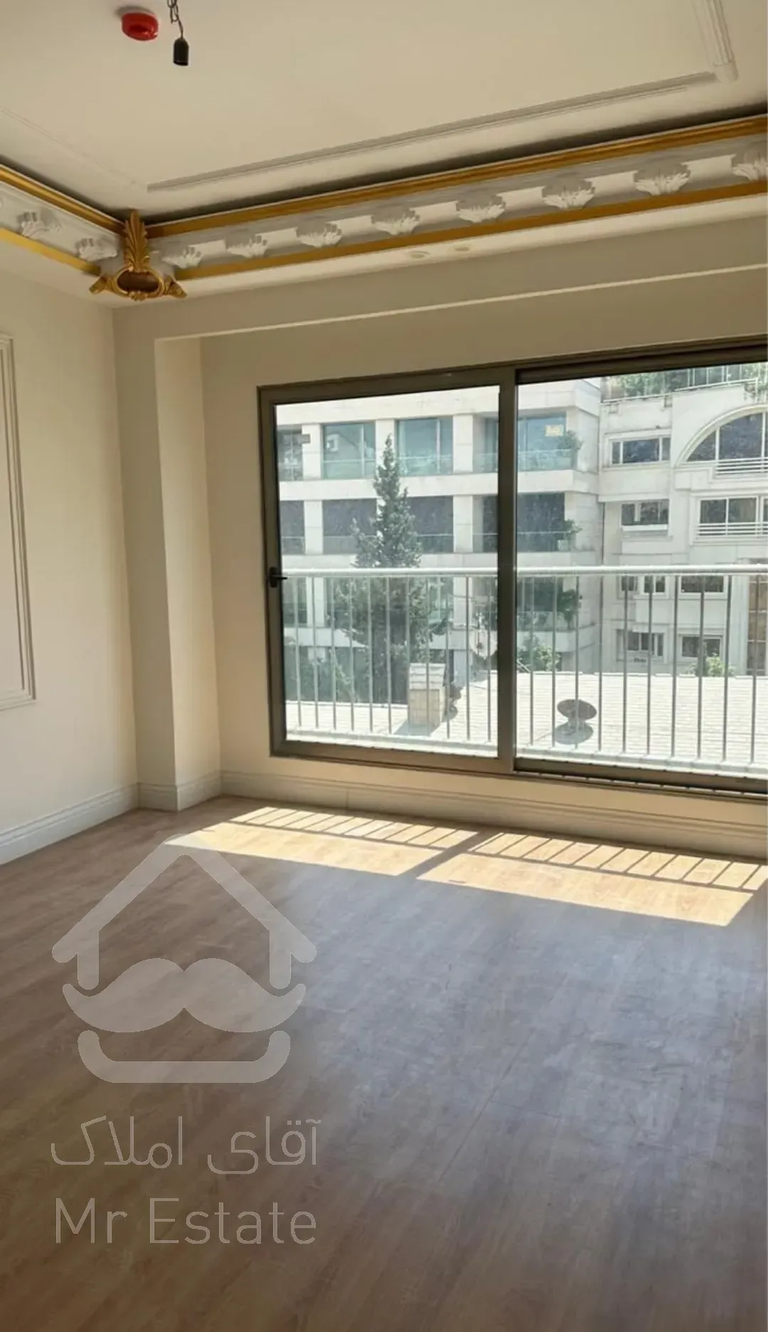 گلسنگ نیاوران ،250متر3خواب نوساز 3پارکینگ