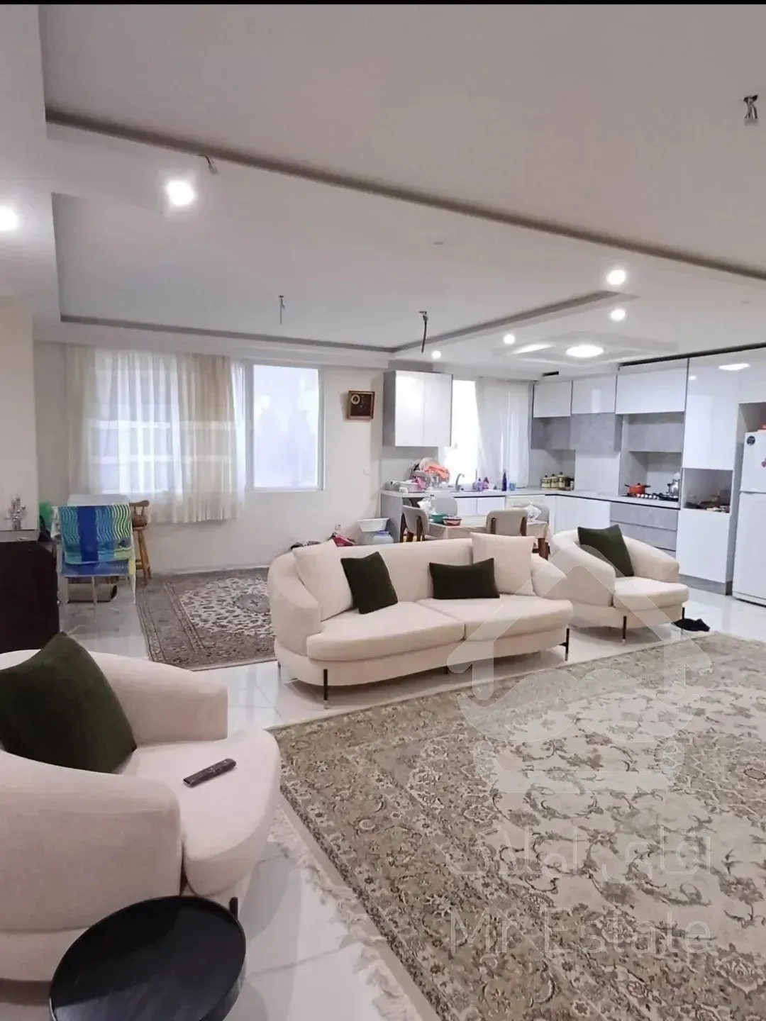 فرصت استثنایی* خانه‌ای مدرن با موقعیت عالی