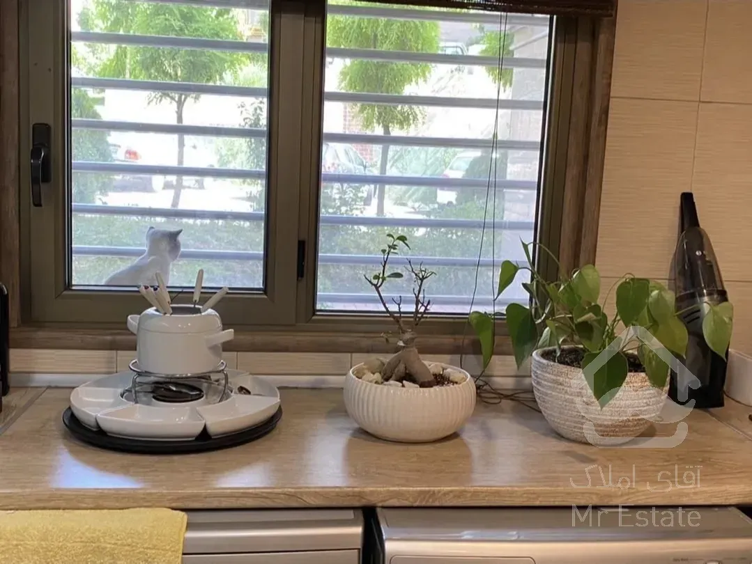 76 متر سالن پرده خور فول امکانات در اعیان نشین اباذر