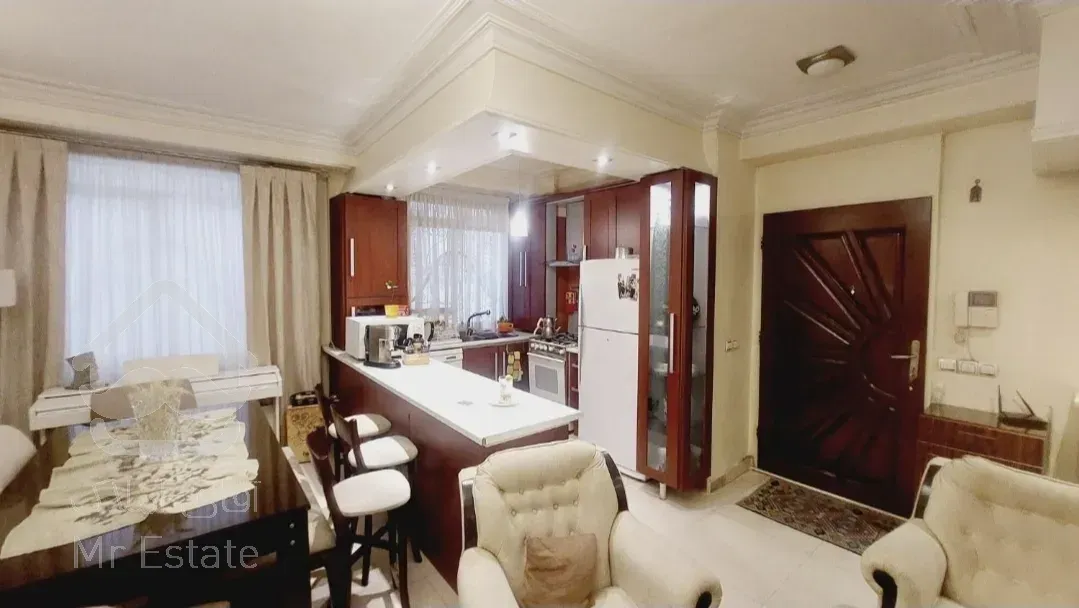 76 متر سالن پرده خور فول امکانات در اعیان نشین اباذر