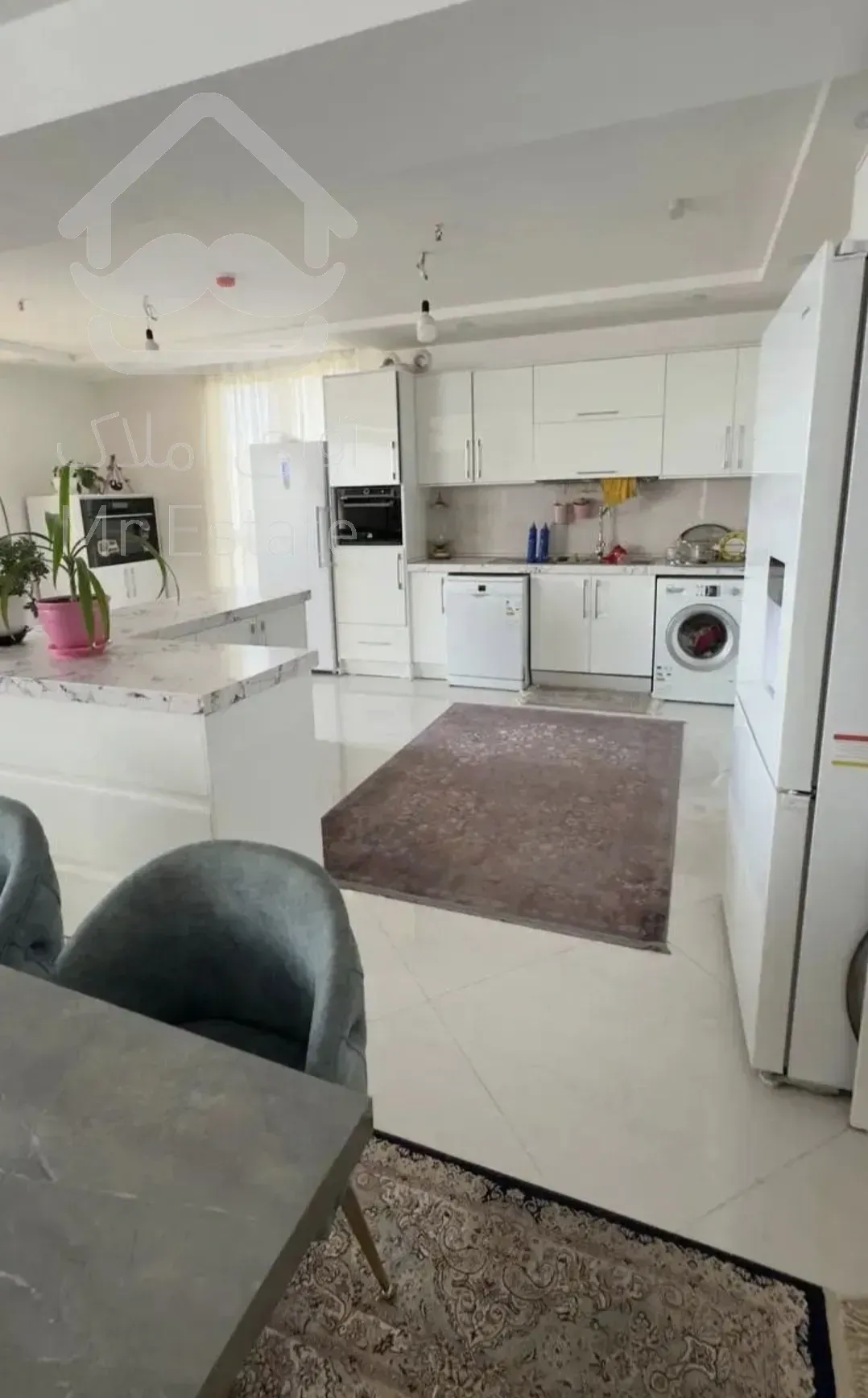 فروش آپارتمان 90 متری سالن پرده خور فول دیزاین بدون ضعف سازمان جنوب