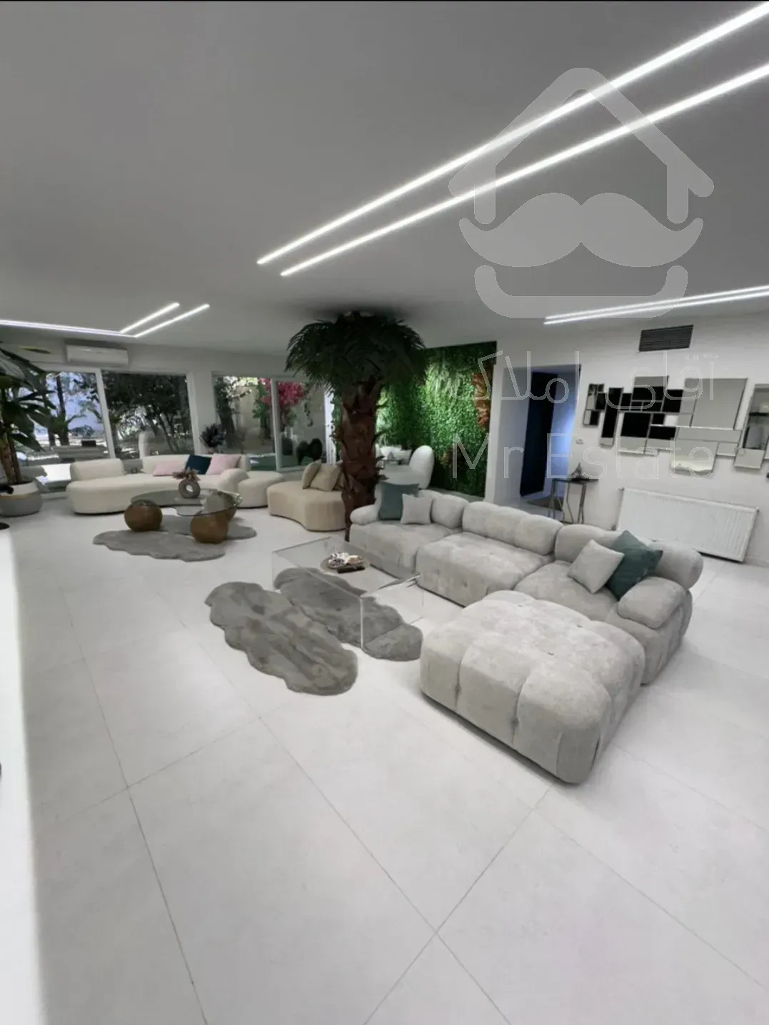 شیخ بهایی/131 متر/250 متر حیاط/نیست درجهان