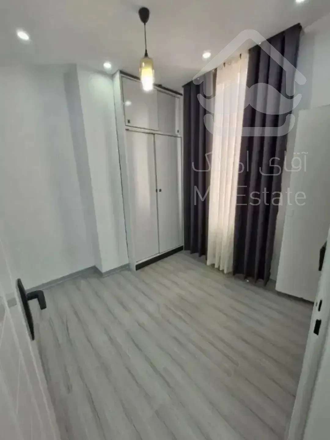 فروش اپارتمان۷۸ متر زیر قیمت سالن پرده خور نور و نقشه عالی