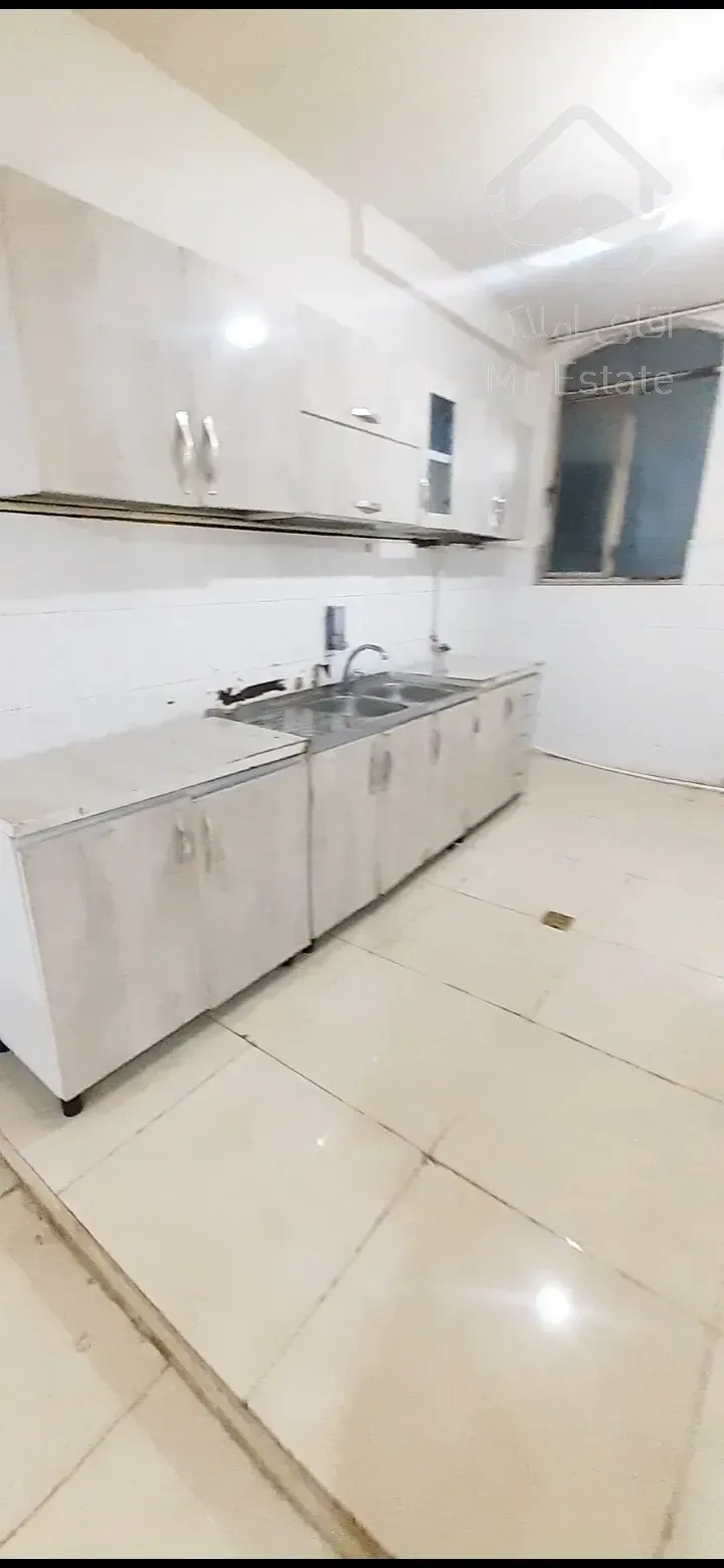 فروش واحد ۷۰m همکف ۱ خ