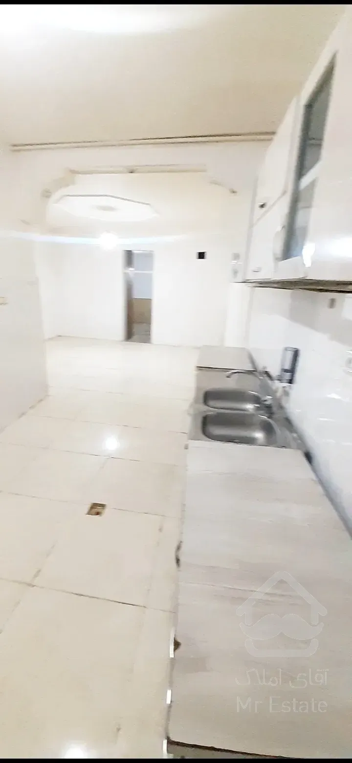 فروش واحد ۷۰m همکف ۱ خ