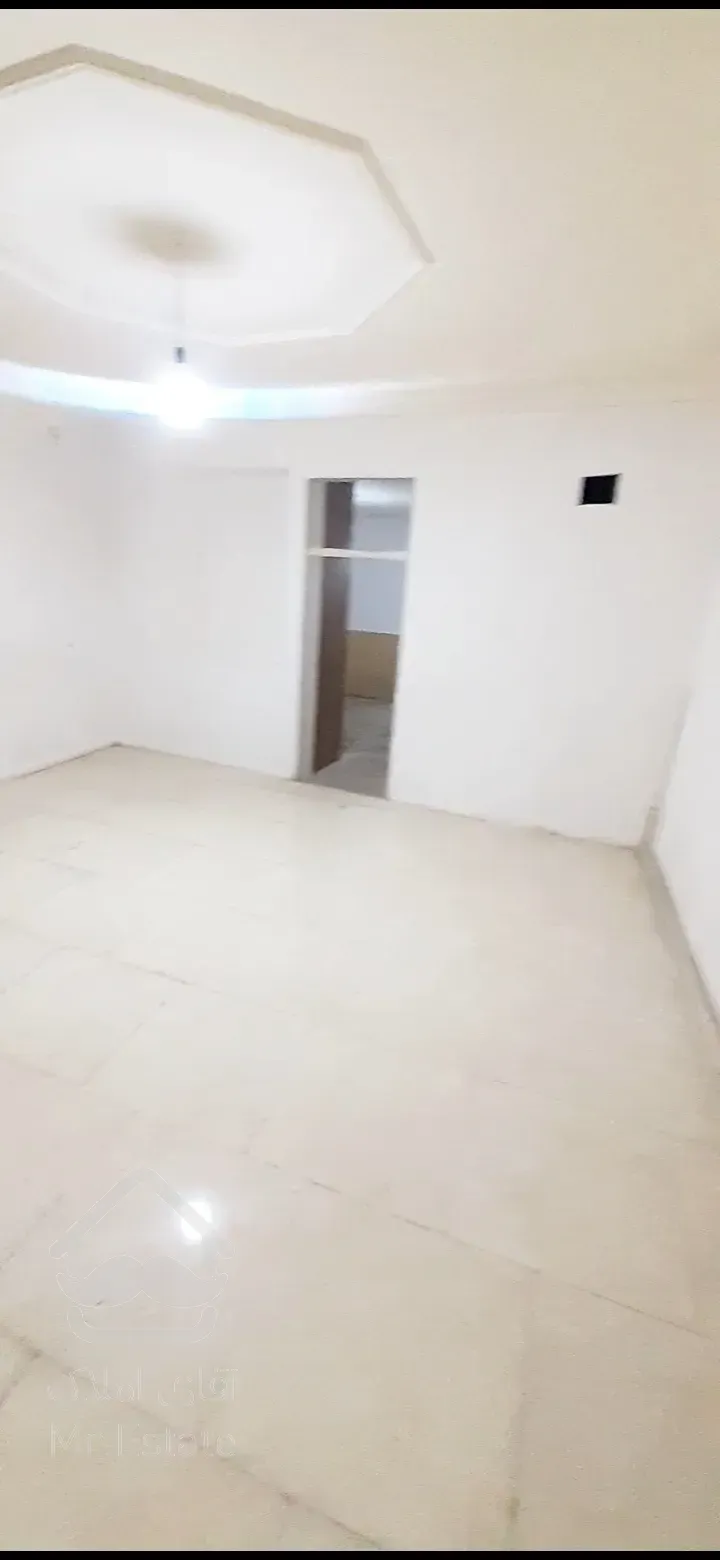 فروش واحد ۷۰m همکف ۱ خ