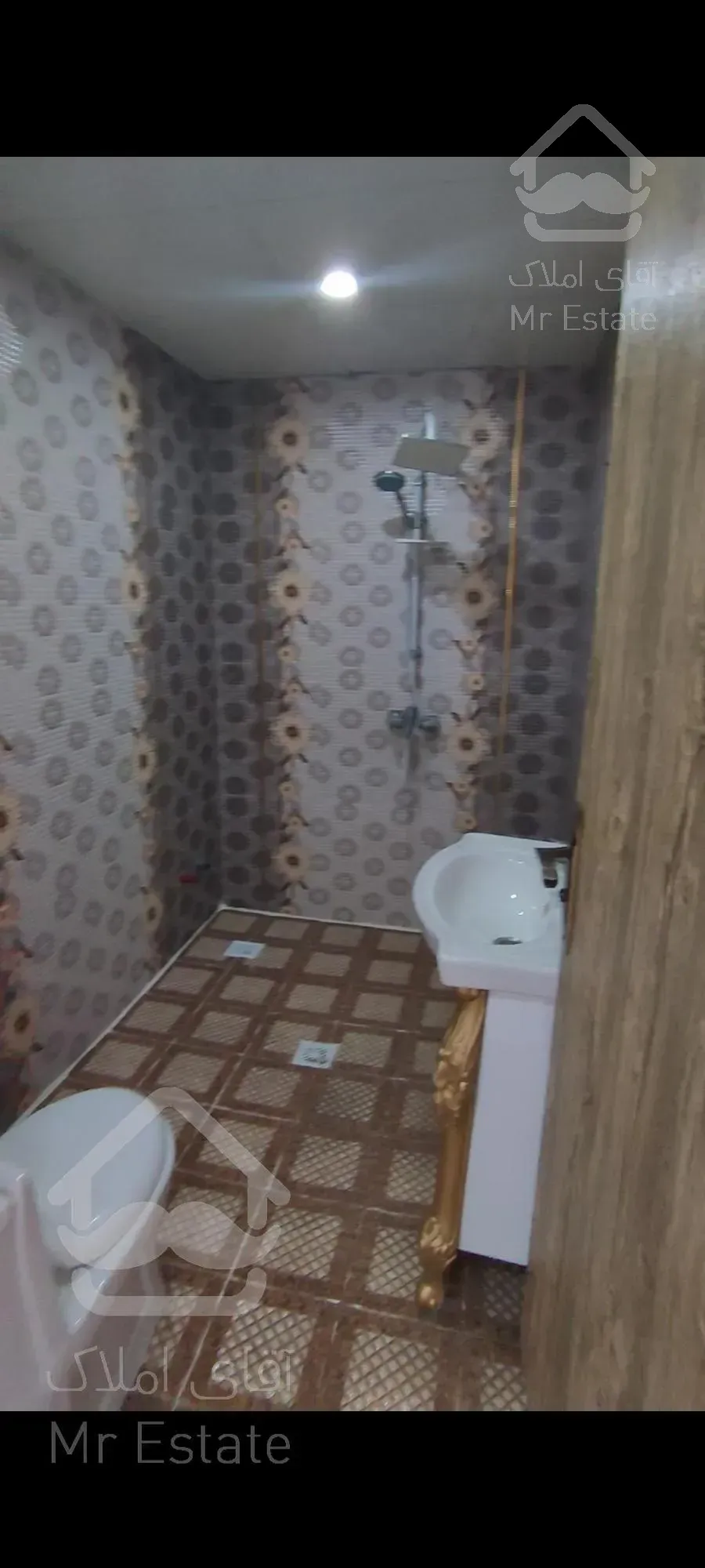 135 متری / غرب پادادشهر/ فروشنده واقعی