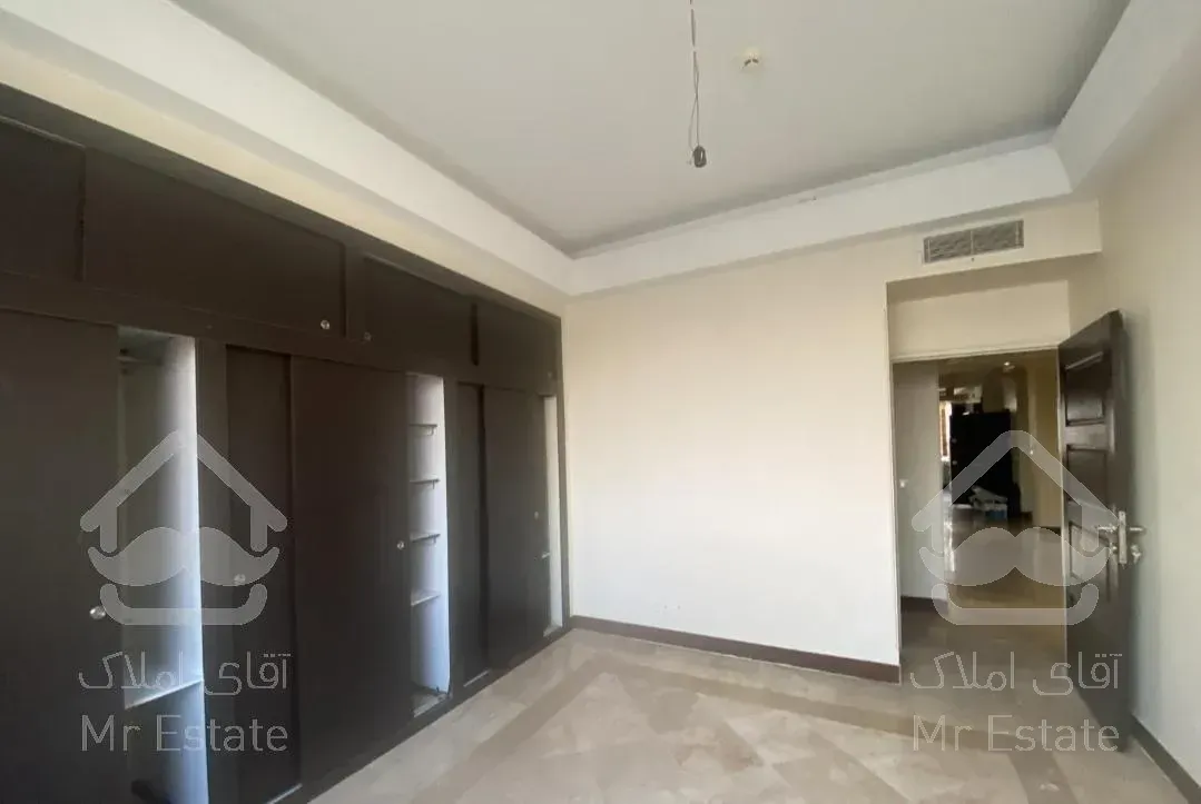 ۱۳۶‌مترسهروردی شمالی ۳خواب ویو لابی تخلیه فول‌امکانات