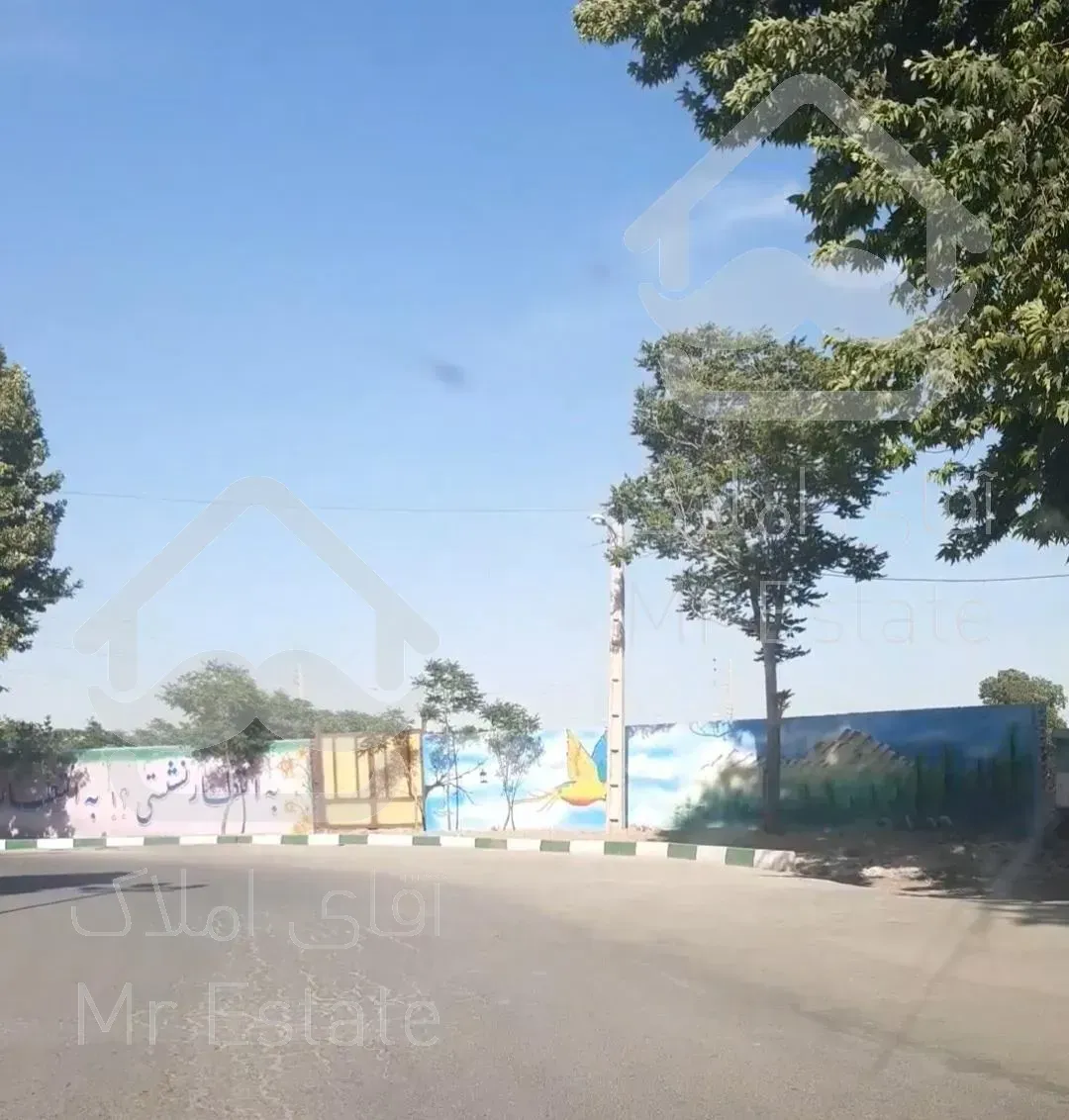 قطعات ۵۰۰ و ۷۰۰ متری با حق آبه و کلیه امکانات مناسب جهت احداث باغچه و ویلا