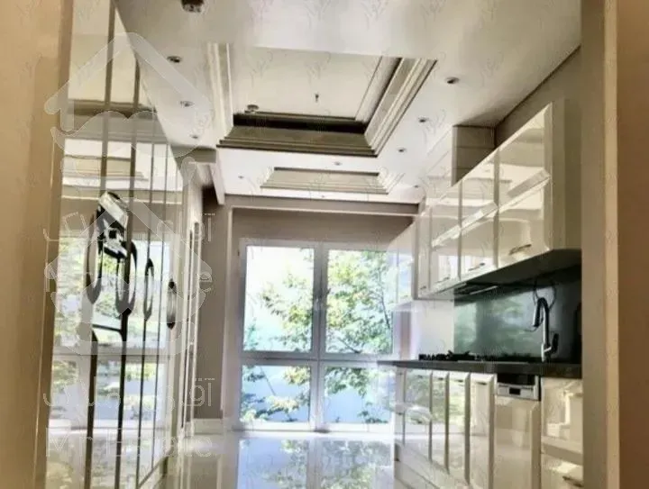 فروش آپارتمان ۳۹۰ متری کلاسیک / سنبل