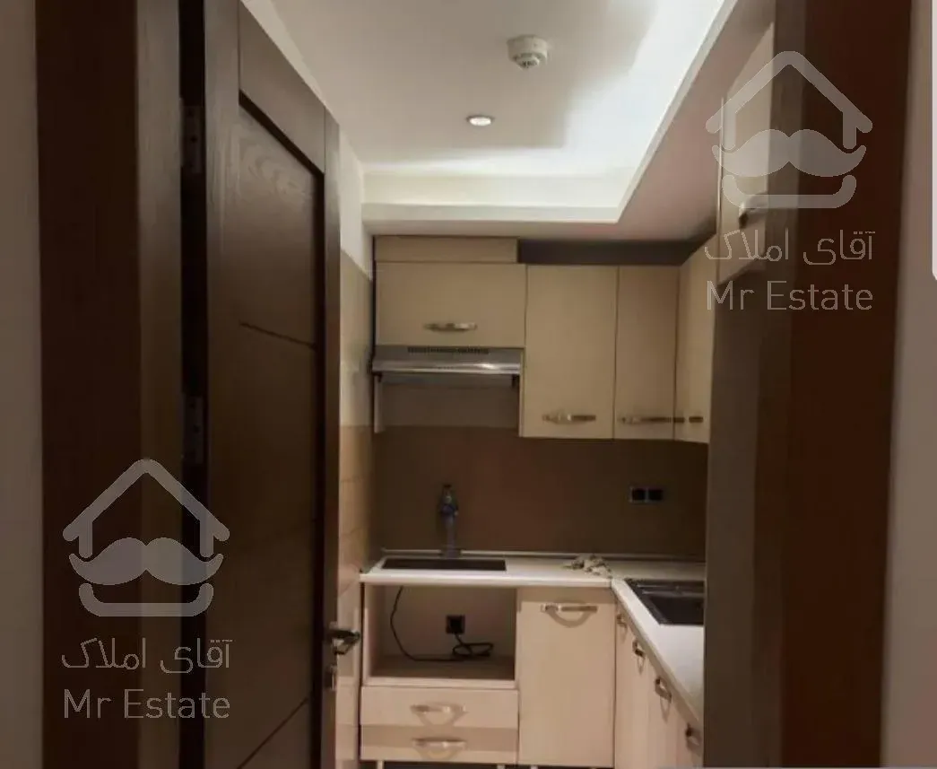 ۶۳ متر اداری تاپ لوکیشن زعفرانیه