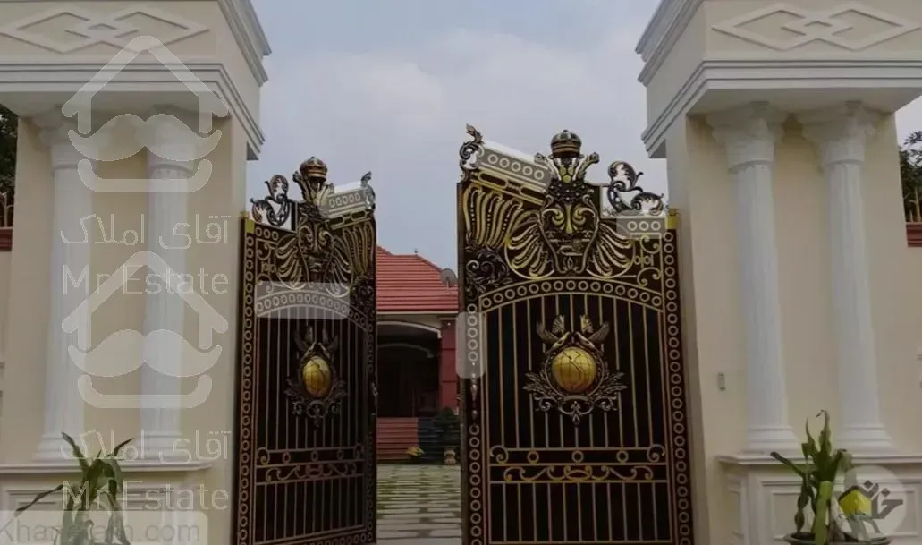 کلنگی 365 متری  درب حیاط  عرض 13/5 M5 بلوار فدک کوچه  زوج