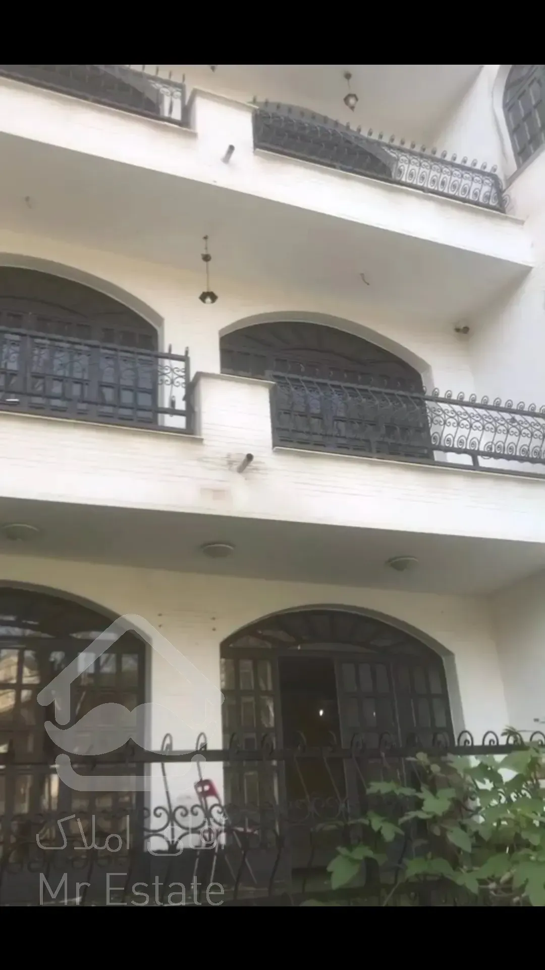 کلنگی بازسازی شده در مرودشت در دهکده المپیک