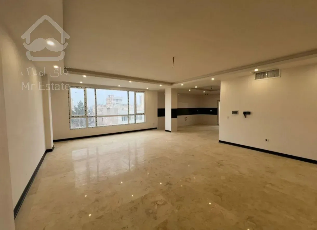 آپارتمان ۱۳۵ متری نوساز کلید نخورده با مستر قرچک شهرک طلاییه مالک هستم