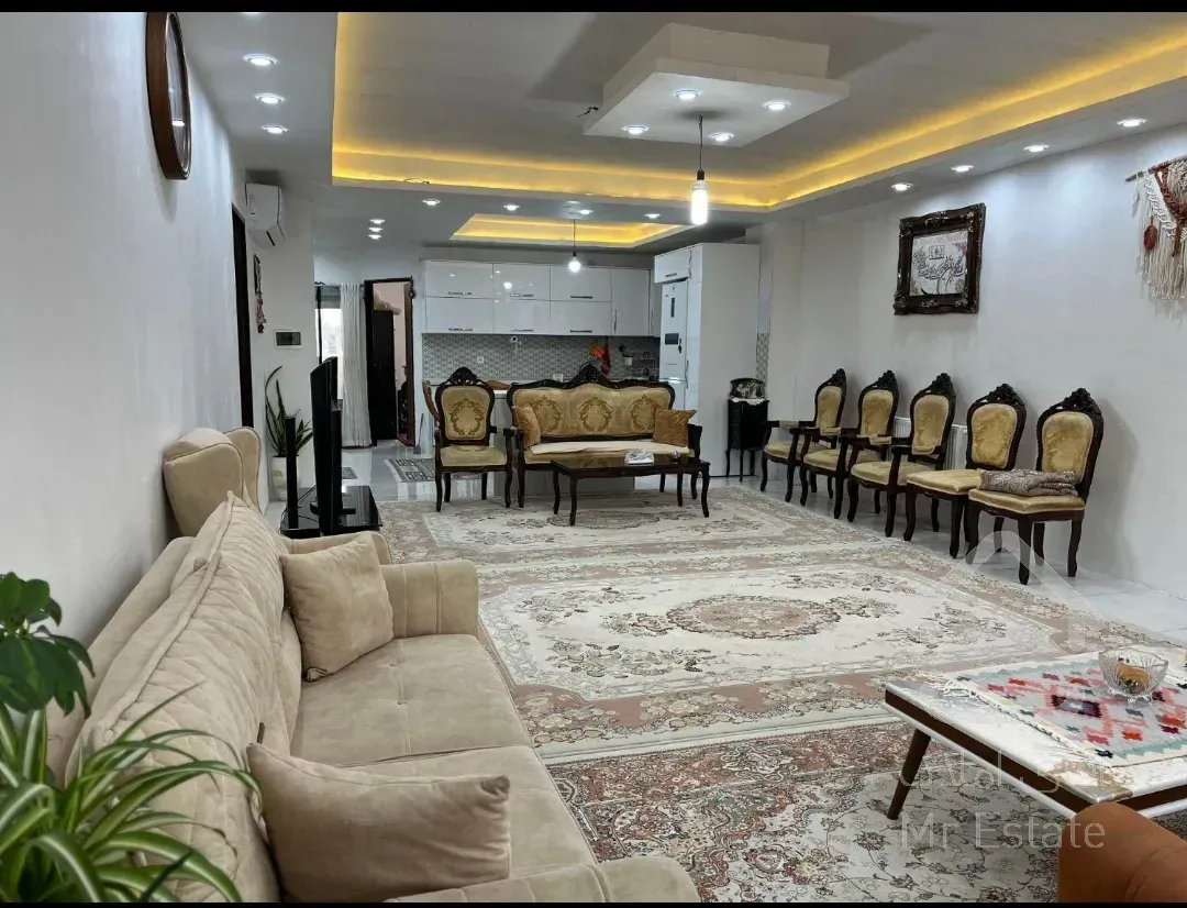 آپارتمان سندار/مرکز شهر/کمیاب