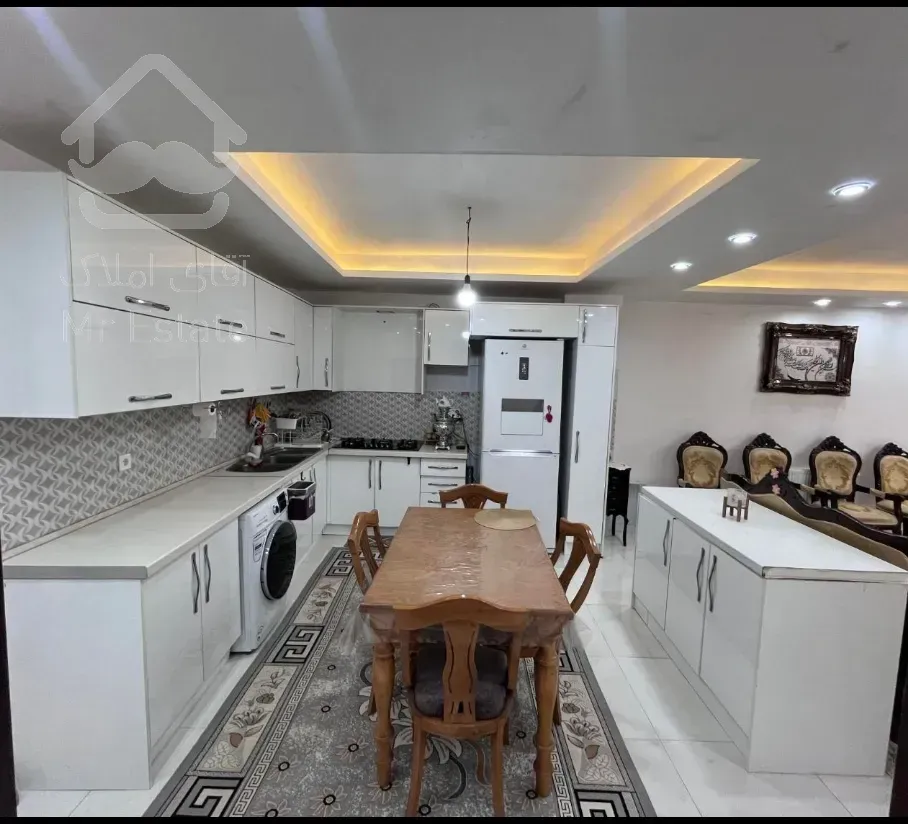 آپارتمان سندار/مرکز شهر/کمیاب