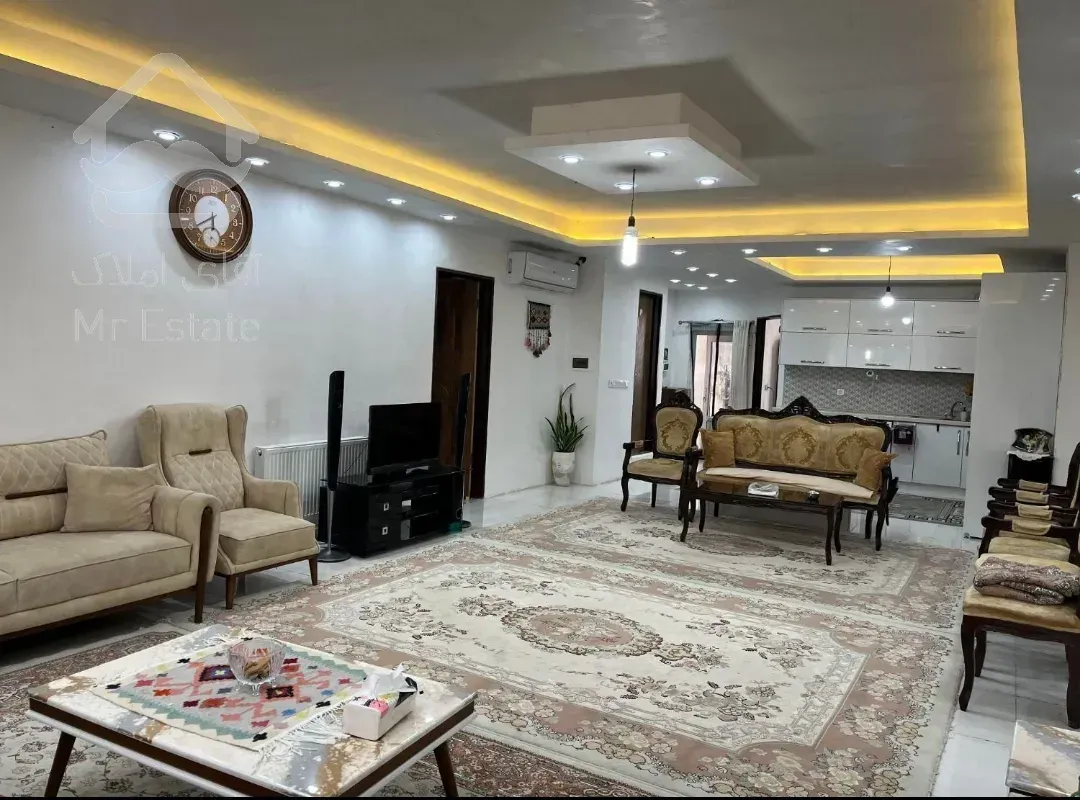 آپارتمان سندار/مرکز شهر/کمیاب