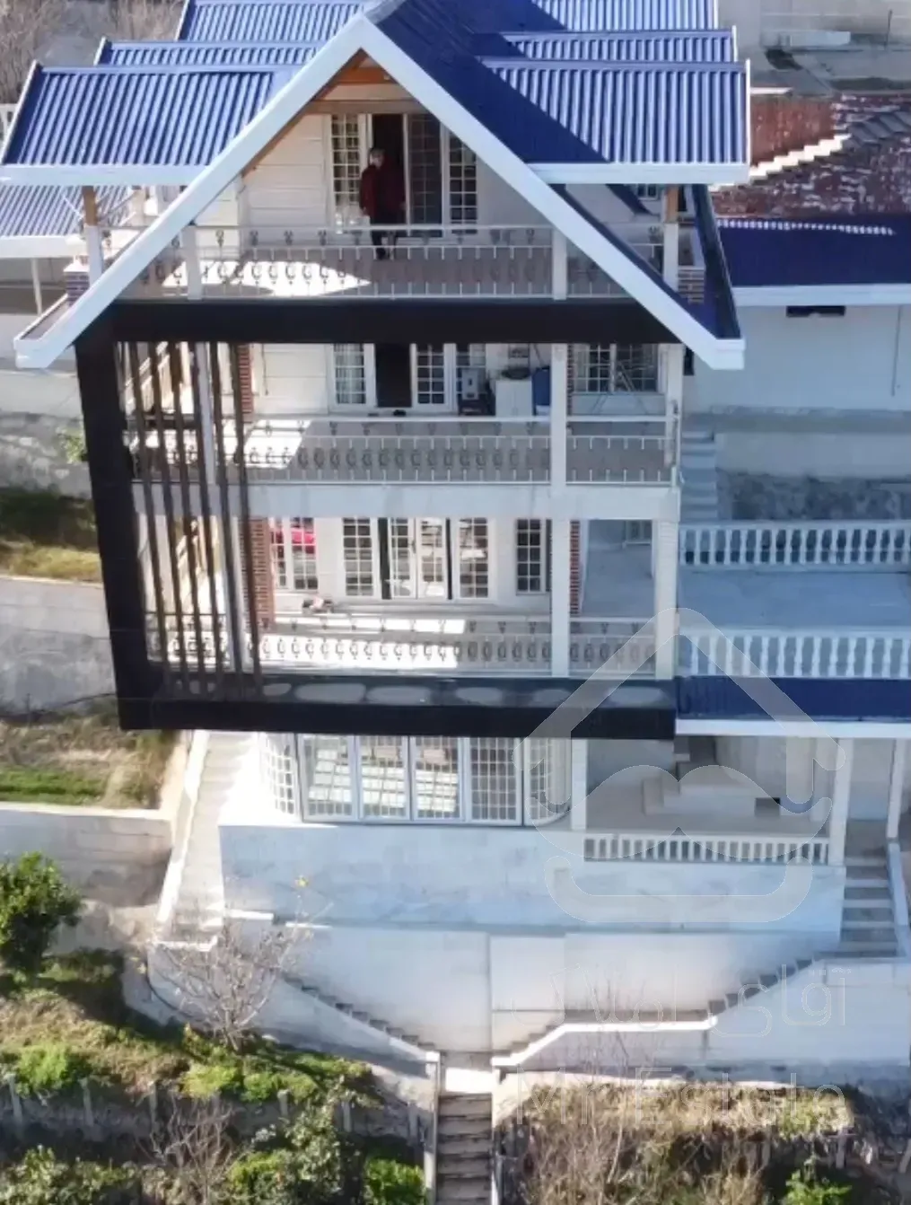 تریبلکس نوساز با چشم انداز بینظیر جنگل ،دریا ،خلیج گرگان،شبه جزیره میانکاله و ..