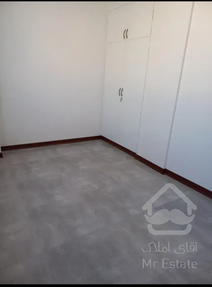 اپارتمان ۱۳۲ متری  نوساز  امام حسین طبقه پنجم و سوم